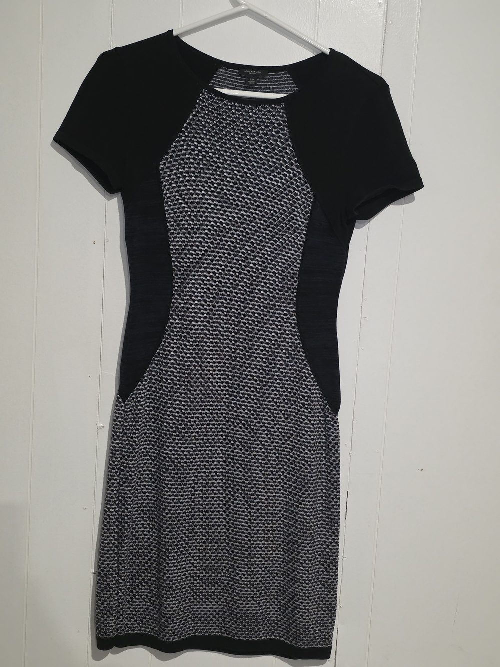 Ann Taylor Black and White Patterned Knit Sheath Dress - Picture 2 of 8